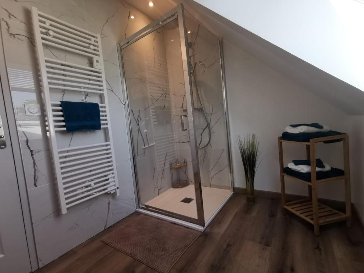 Duplex Cosy: Bayeux Getaway with Terrace Apartment Sommervieu Exterior photo